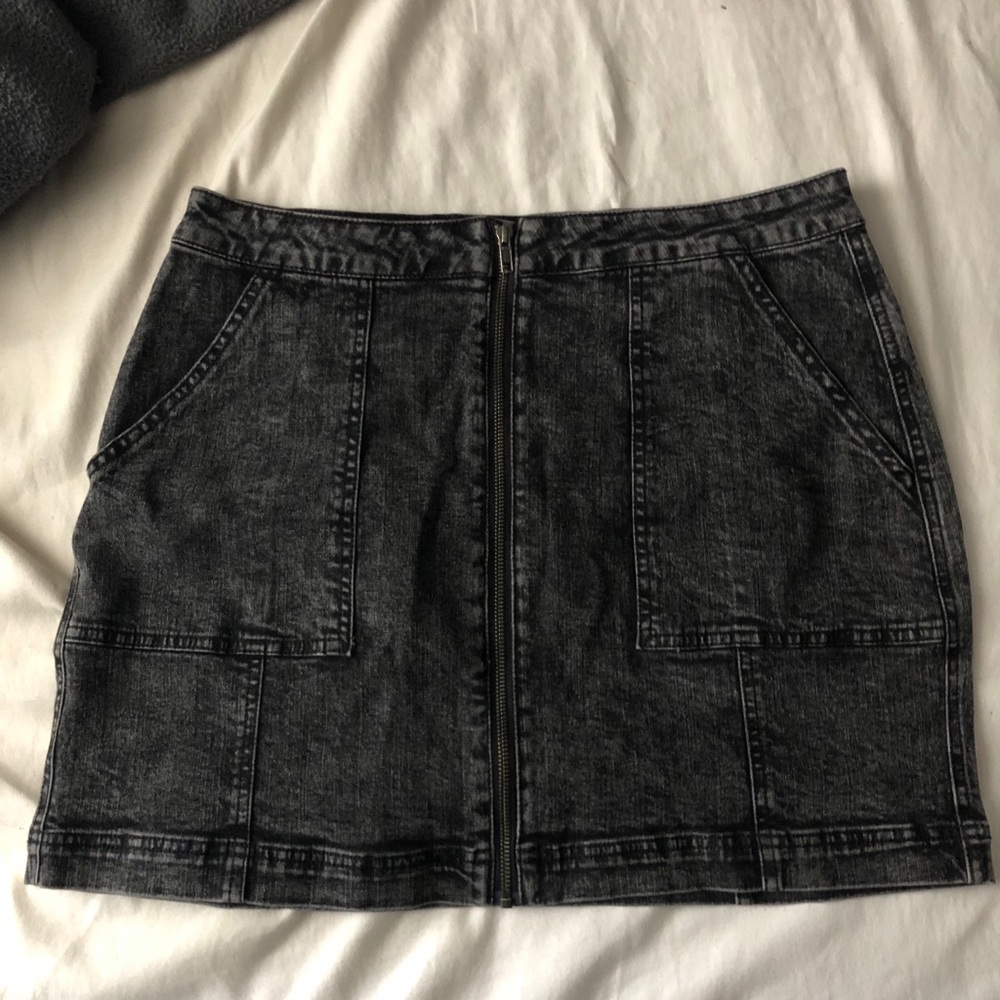 Denim jeans dark, skirt